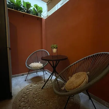 Apartment Center - Mercado With Patio / 3 *